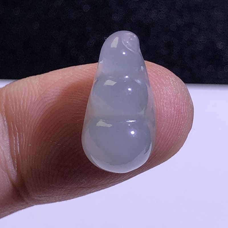 缅甸翡翠冰种四季豆